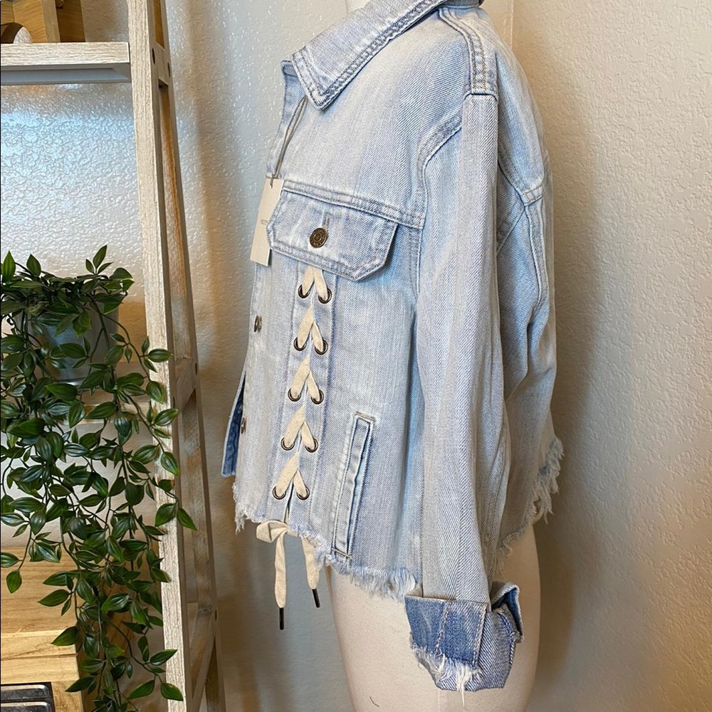 🆕HIDDEN Distressed Denim Jacket - Picture 4 of 11